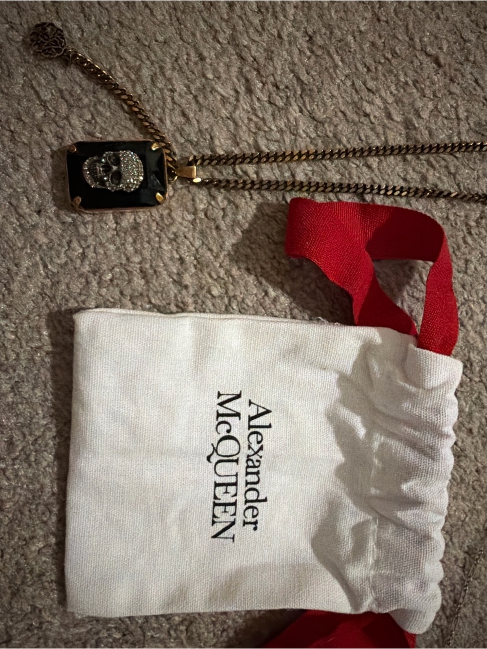ALEXANDER MCQUEEN Gold Tone Brass SKULL LOGO SKULL CRYSTAL NECKLACE NIB